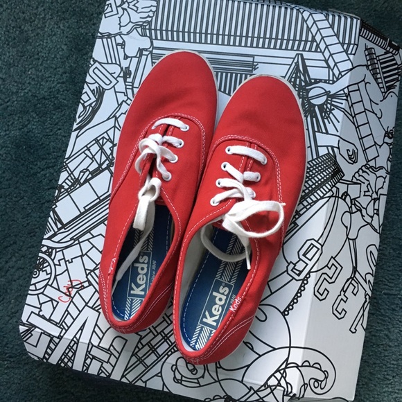Red Keds - Picture 2 of 4